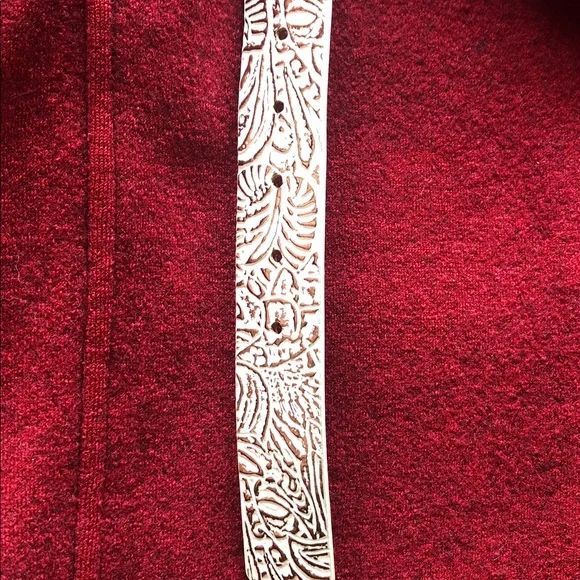 Patricia Nash Antique Gold Buckle Brown and Cream Tooled Leather Belt - Picture 6 of 8